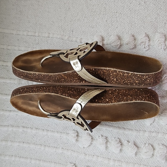Tory Burch sandals sz 8 color gold metallic in excellent condition - Picture 5 of 7
